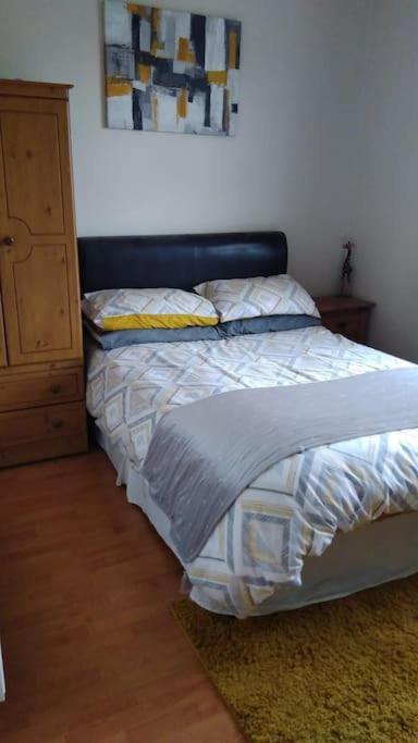Cheerful Three Bedroom Country Cottage Ballina  Exterior foto